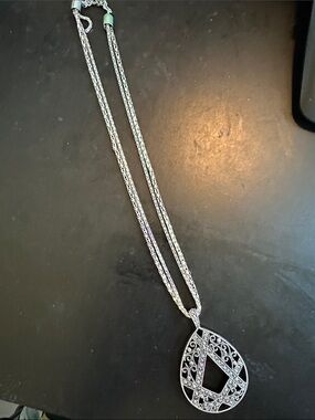 Silver Teardrop Filigree Pendant Necklace - Elegant Women’s Jewelry